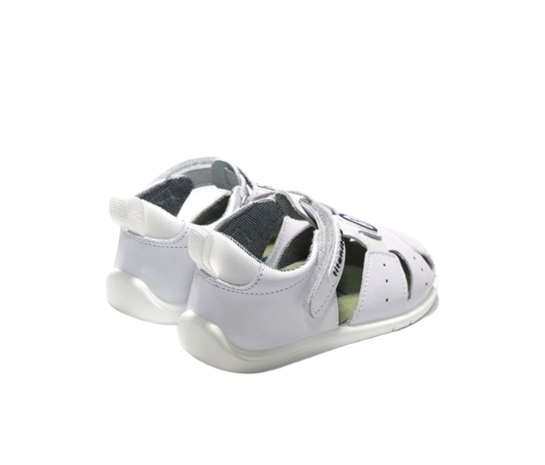 Sandalia respetuosa piel lavable Titanitos bioelastic Izan - Imagen 6